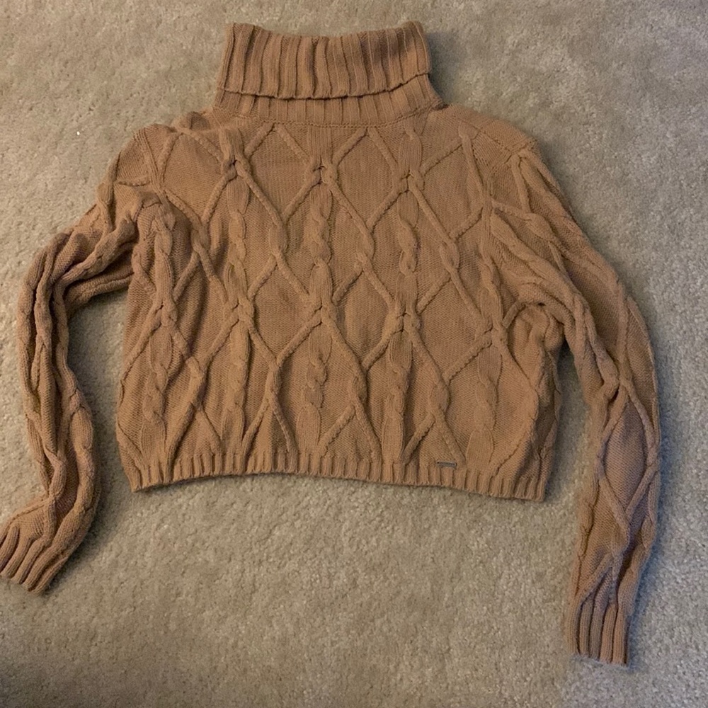 Cropped turtle neck sweater
